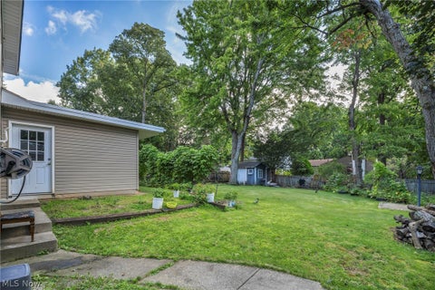 Tiny photo for 567 Eric Drive, Tallmadge, OH 44278 (MLS # 5240130)