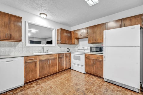 Tiny photo for 567 Eric Drive, Tallmadge, OH 44278 (MLS # 5240130)