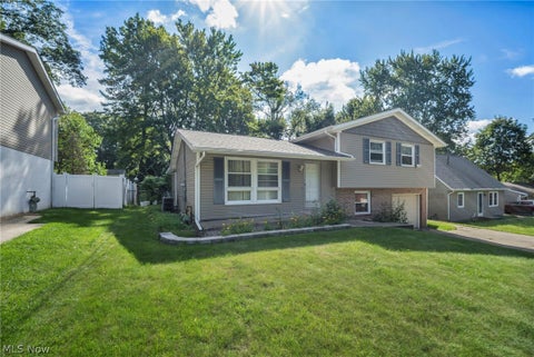 Tiny photo for 567 Eric Drive, Tallmadge, OH 44278 (MLS # 5240130)
