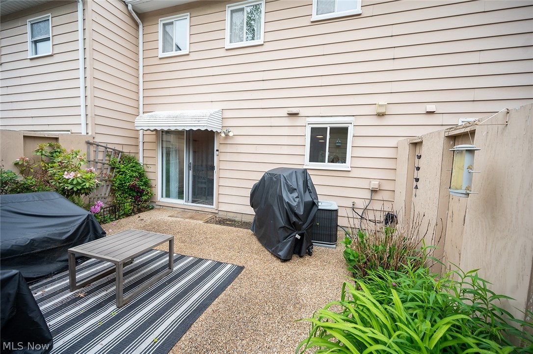 Deepwood Condo - Residential