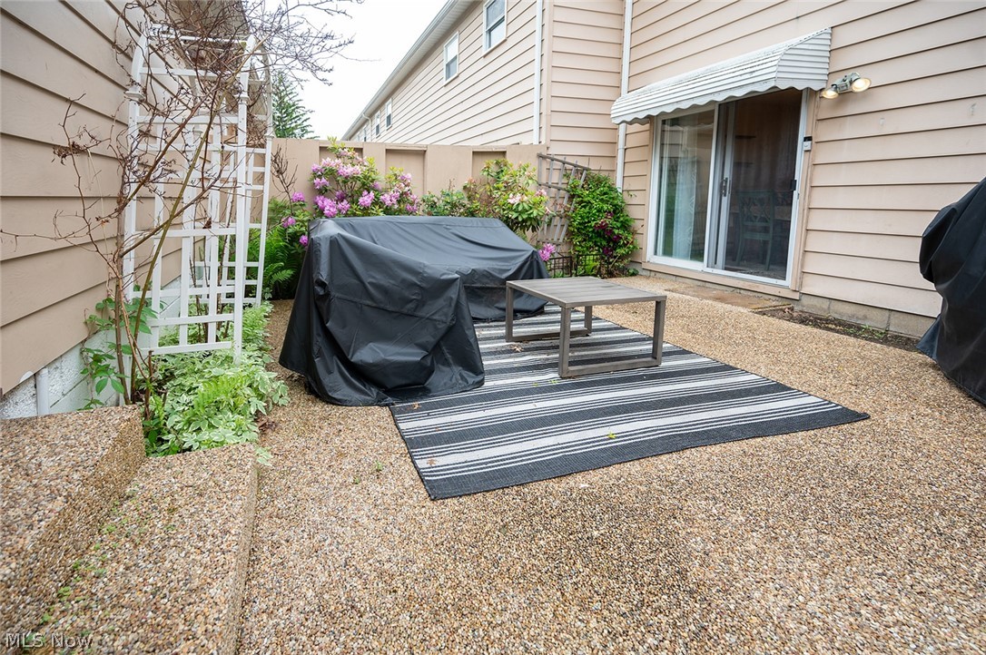 Deepwood Condo - Residential