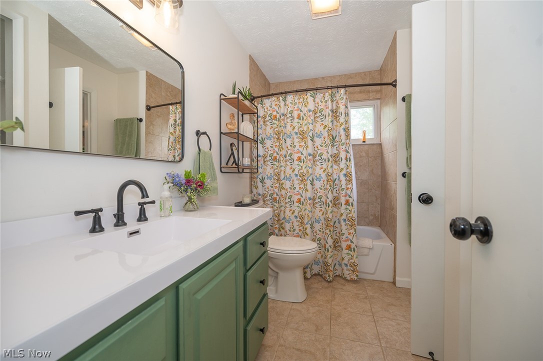 Deepwood Condo - Residential
