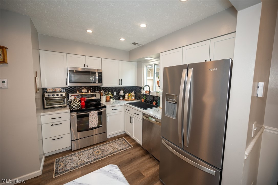 Deepwood Condo - Residential