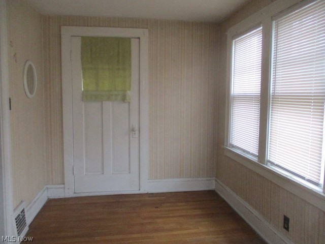 Laura E Sladden - Residential