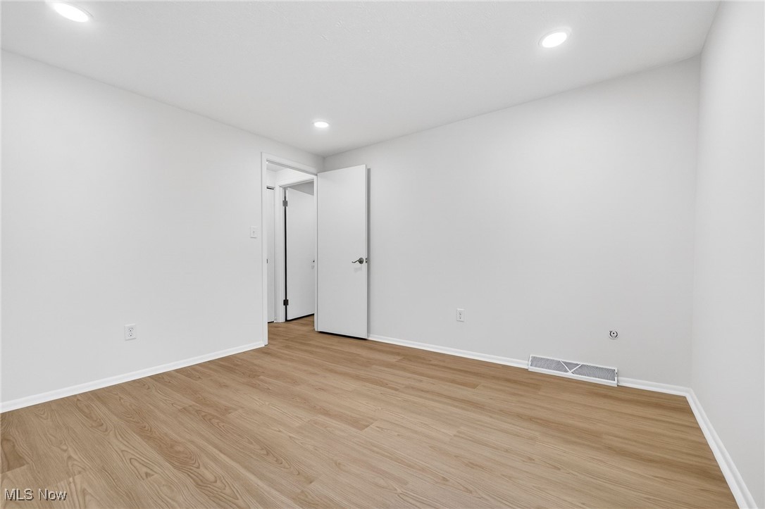 Lake Falls Condo - Residential