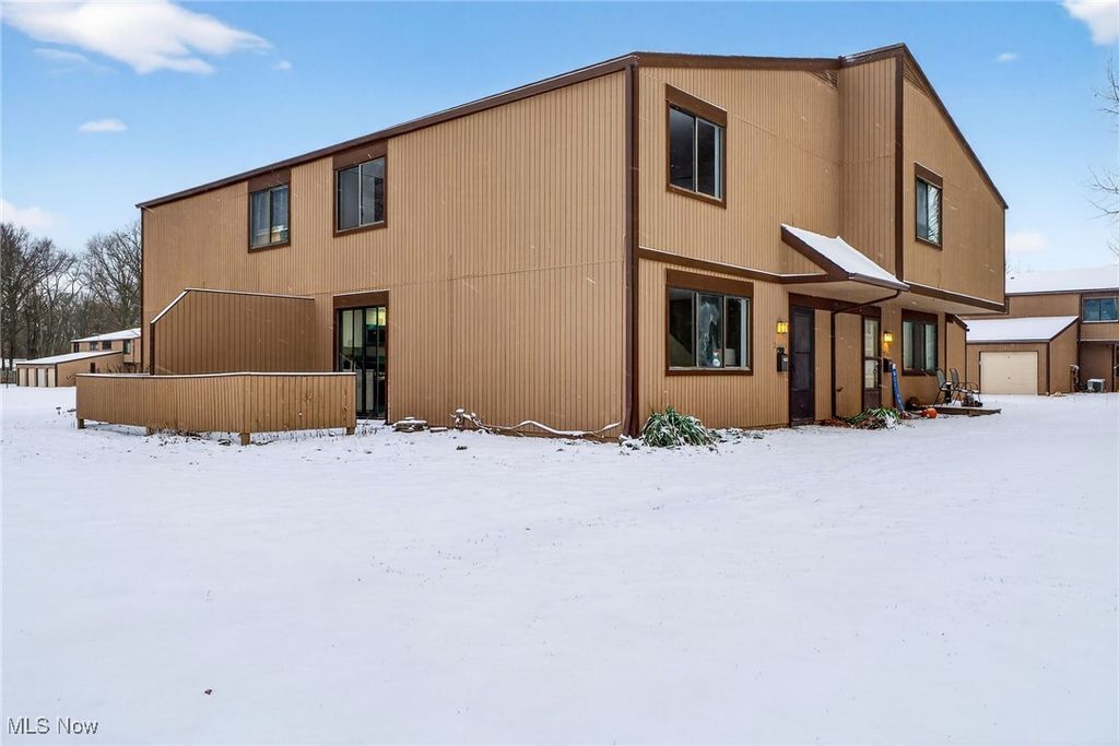 Photo of 26645 Lake Of The Falls Boulevard, Olmsted Falls, OH 44138 (MLS # 5175059)