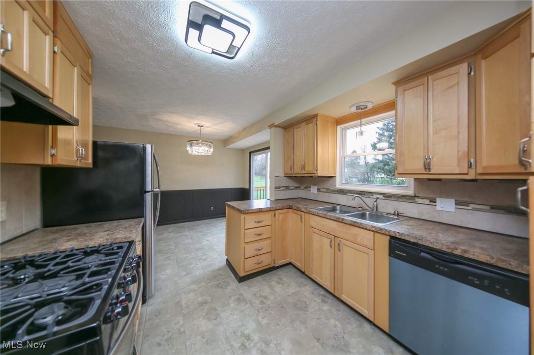 3731 Bramblewood Drive, Brunswick, Ohio image 6