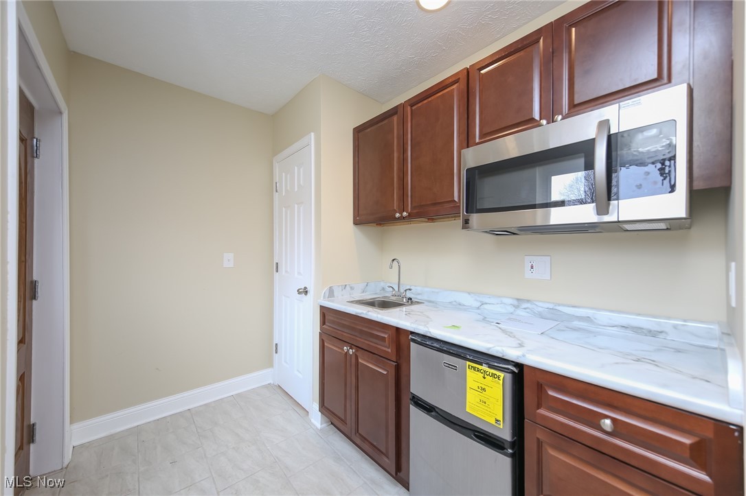 3731 Bramblewood Drive, Brunswick, Ohio image 18