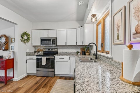 Tiny photo for 557 Hartzell Drive, Barberton, OH 44203 (MLS # 5240133)