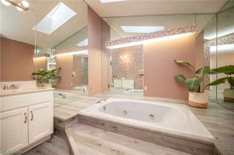 Tiny photo for 449 Westchester Drive SE, Warren, OH 44484 (MLS # 5186675)