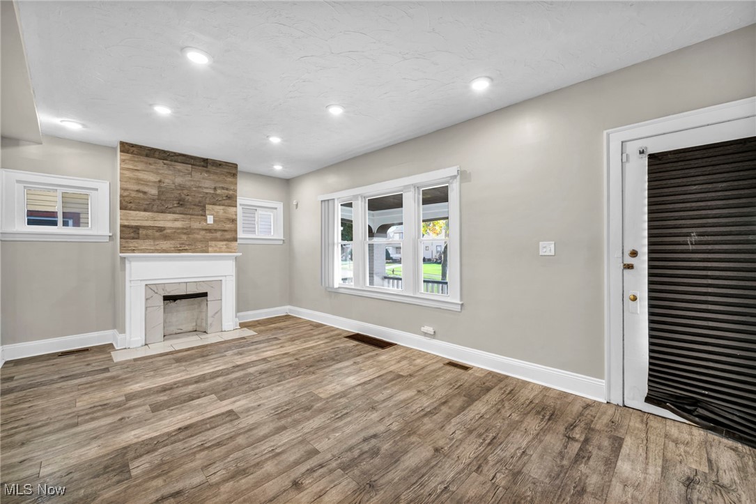 Cranwood Land Companys 04 - Residential