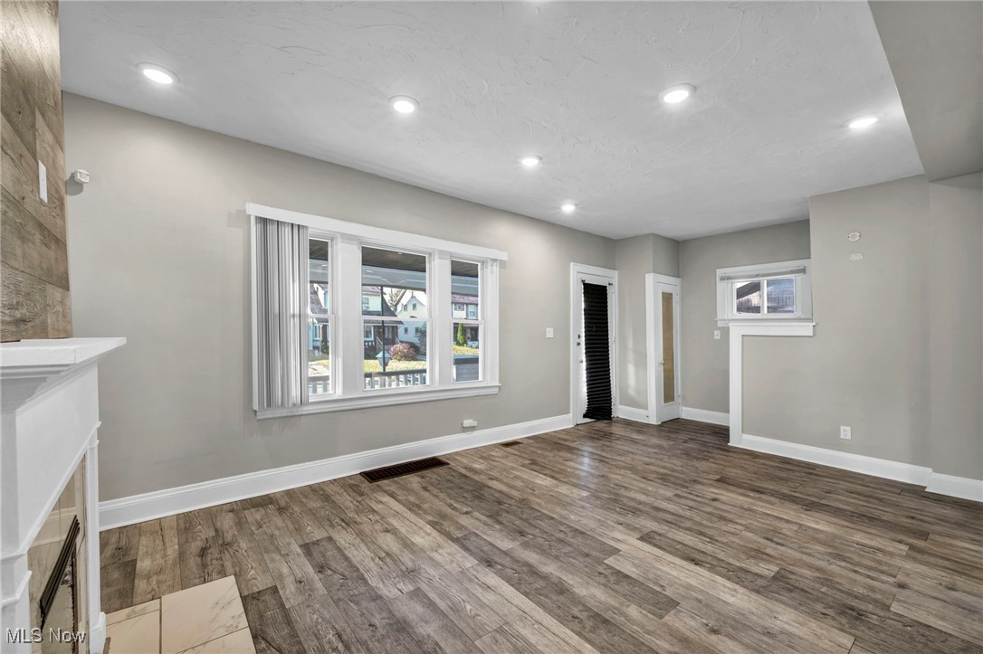Cranwood Land Companys 04 - Residential