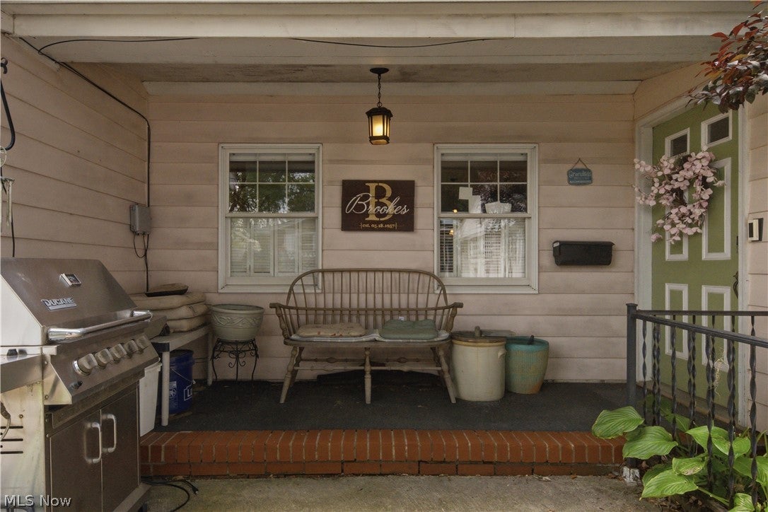 303 Cordelia Street SW