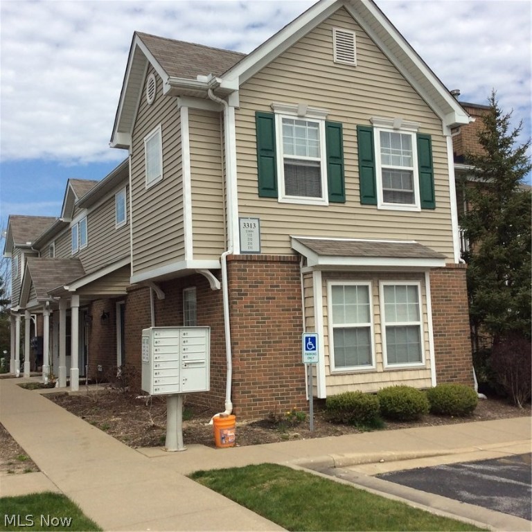 Pristine condition 3 bedroom, 2 full bath Lenox Village condo in Bath, Ohio. Vaulted living room offers a gas fireplace, neutral paint, and sliding doors to a private balcony. Master suite features vaulted ceilings, walk-in-closet and a full master bathroom. Fully equipped Kitchen with Stove, Refrigerator, and Microwave. Large laundry room with pantry. New A/C in June of 2015. Convenient to Montrose, Akron & Cleveland with immediate access to I-77. Revere Schools. This condo is ready for you to move in and enjoy worry and maintenance free living.