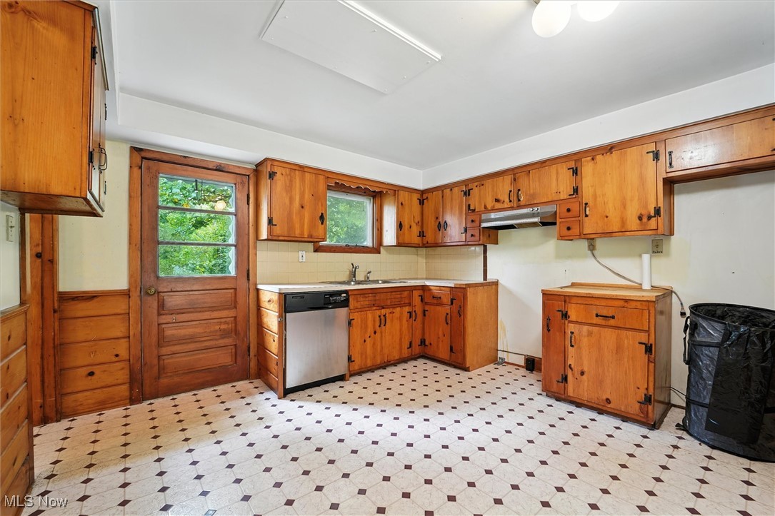 Connecticut Western Reserve - Residential