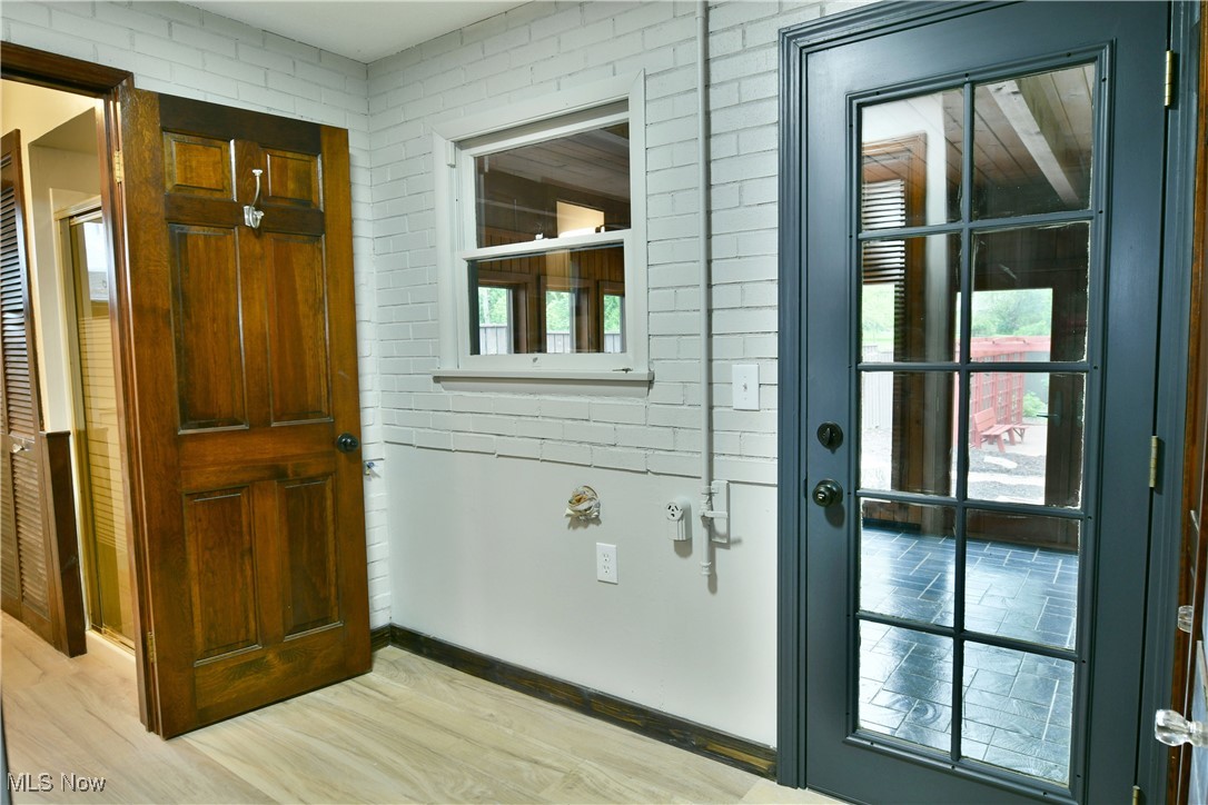 8848 King Graves Road, Warren, Ohio image 25
