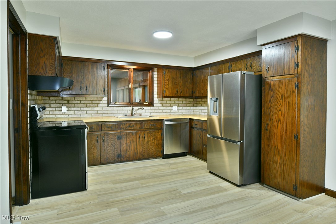 8848 King Graves Road, Warren, Ohio image 21