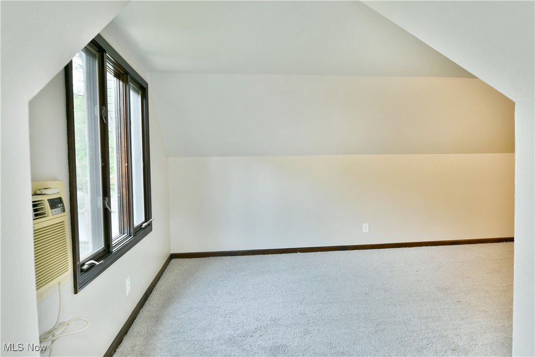 8848 King Graves Road, Warren, Ohio image 37