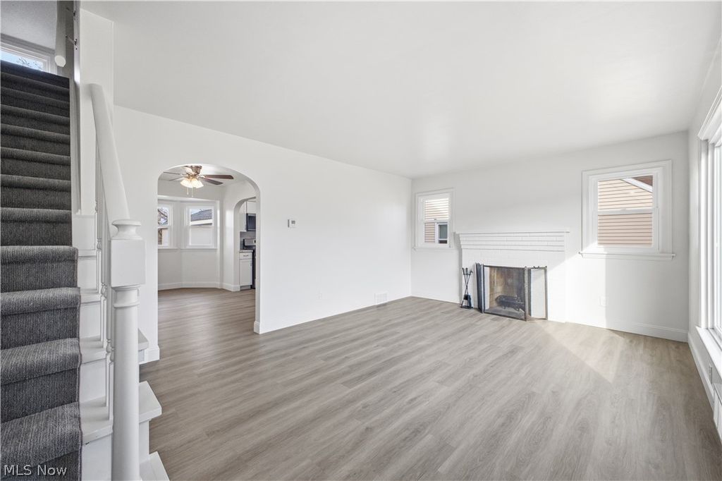 Photo of 227 E Wilson Street, Struthers, OH 44471 (MLS # 5191749)