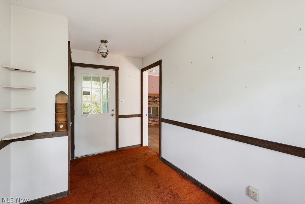 27015 Aurora Road