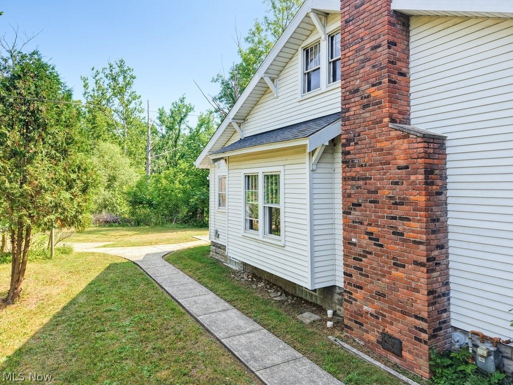 27015 Aurora Road