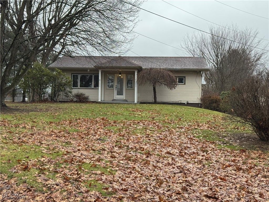 Photo of 16958 Annesley Rd, East Liverpool, OH 43920 (MLS # 5181423)