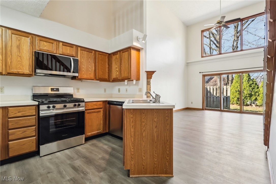 125 Ambleside Way, Amherst, Ohio image 6