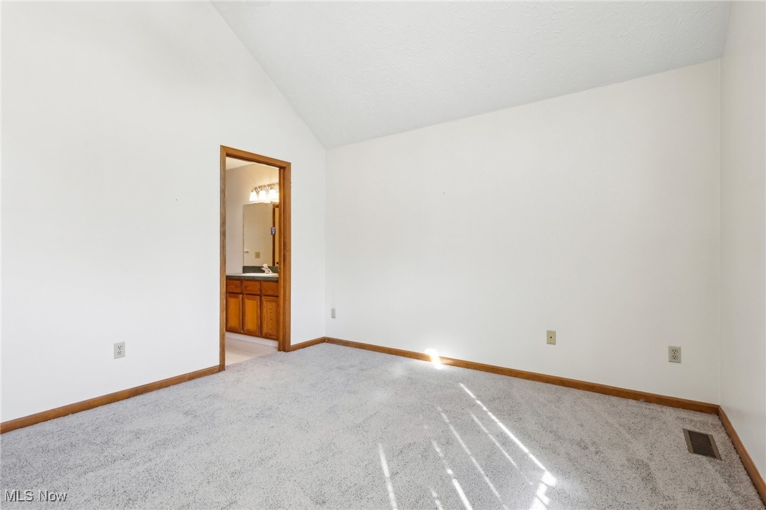 125 Ambleside Way, Amherst, Ohio image 27