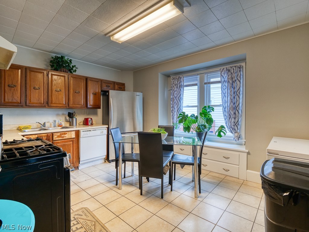 H G Renker & Joseph Kronenberg - Residential