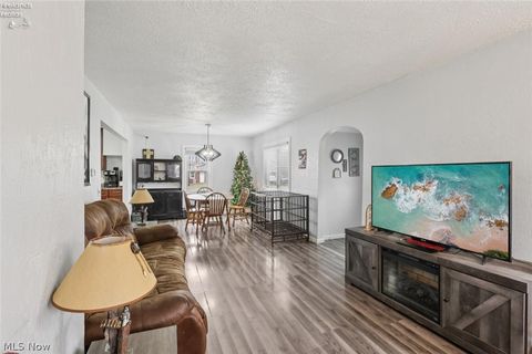 Tiny photo for 5706 E Cleveland Road, Vermilion, OH 44089 (MLS # 5187563)