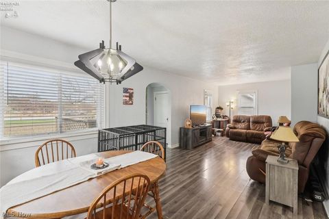 Tiny photo for 5706 E Cleveland Road, Vermilion, OH 44089 (MLS # 5187563)