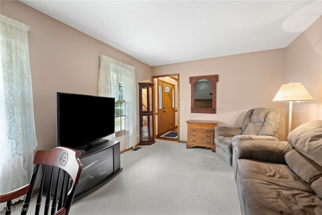 Williamsburg Village Estates - Residential