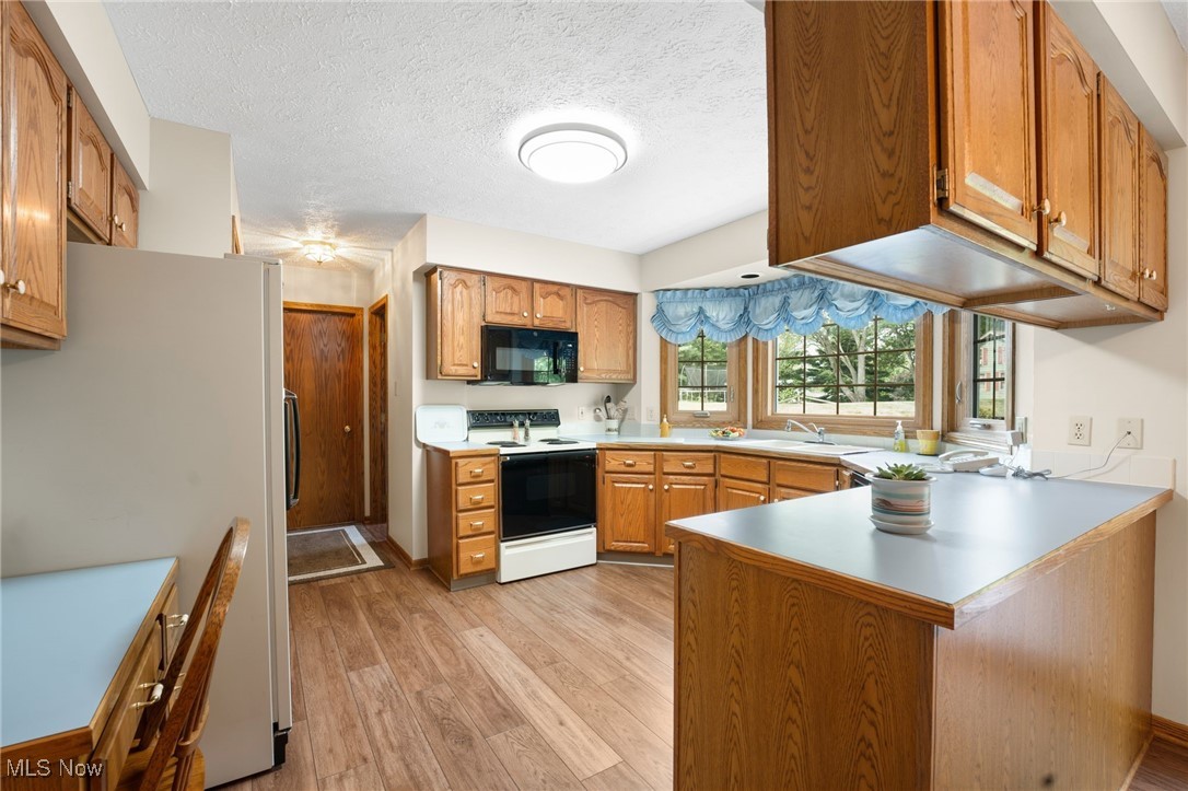 Williamsburg Village Estates - Residential