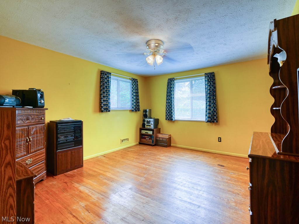 K & L Builders Inc Breezewood - Residential