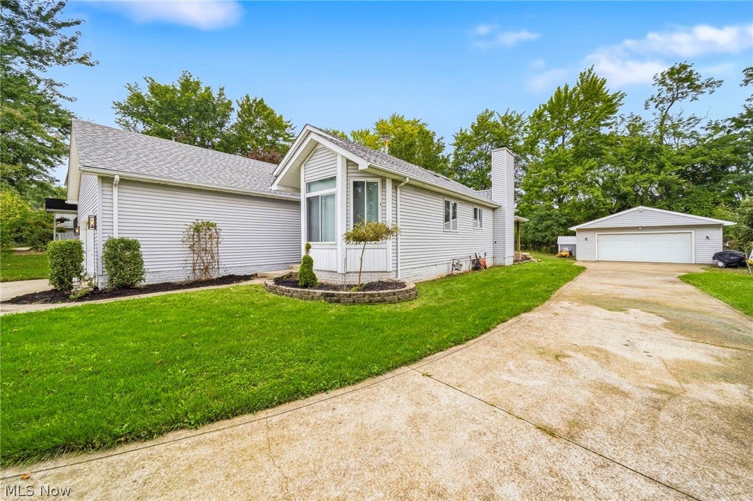 3903 Laurel Road