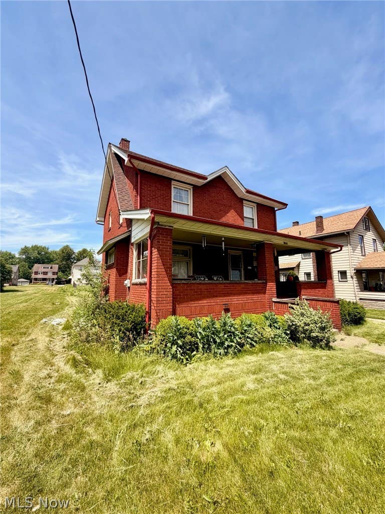 Photo of 1350 E Florida Avenue, Youngstown, OH 44502 (MLS # 5217919)