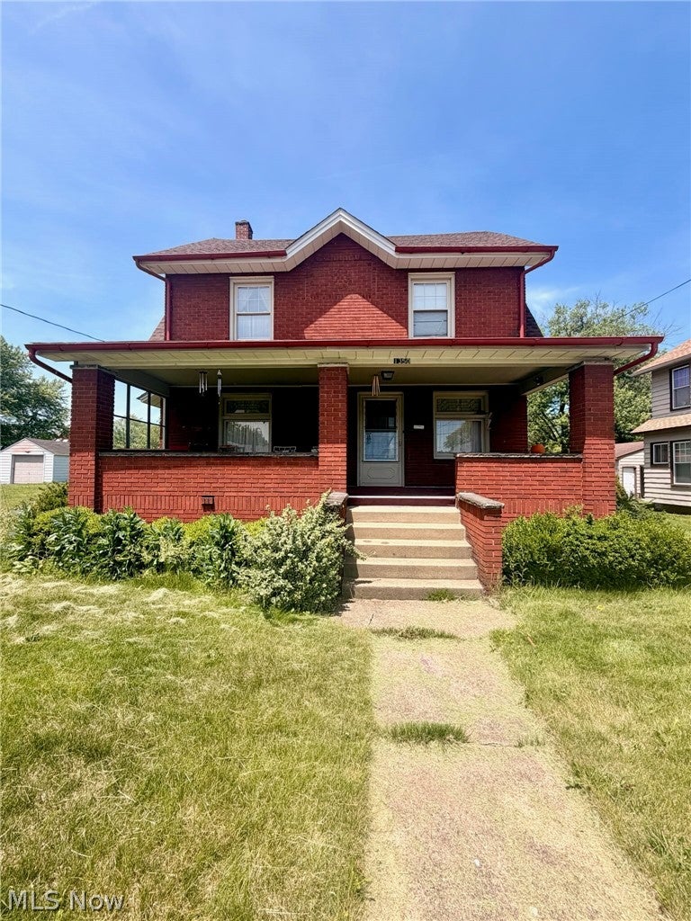 Photo of 1350 E Florida Avenue, Youngstown, OH 44502 (MLS # 5217919)