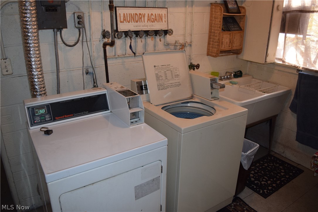 Rockport - Commercial Sale