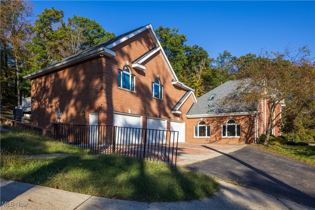 320 Summerhill Drive