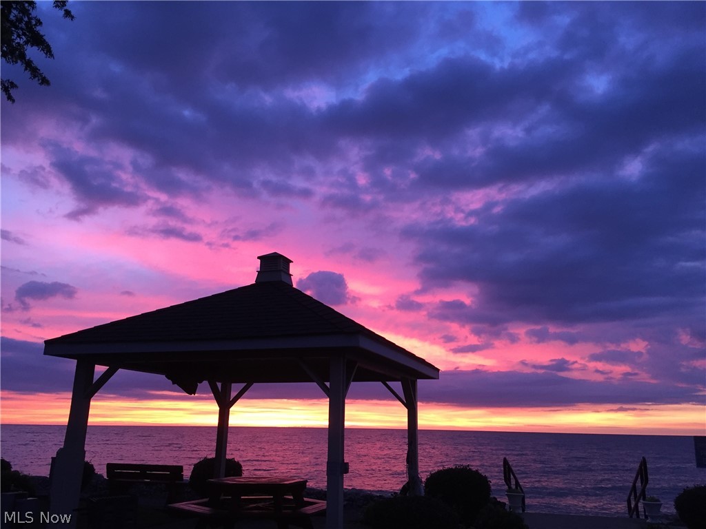 Sunset Cove - Residential