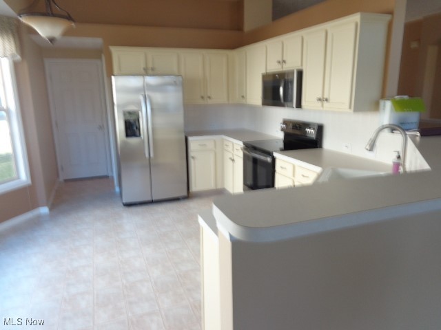 5532 Burnhill Drive, Medina, Ohio image 13