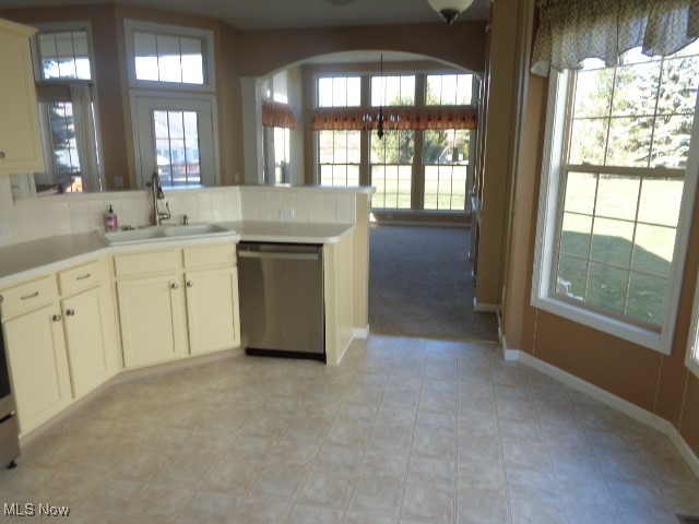 5532 Burnhill Drive, Medina, Ohio image 17