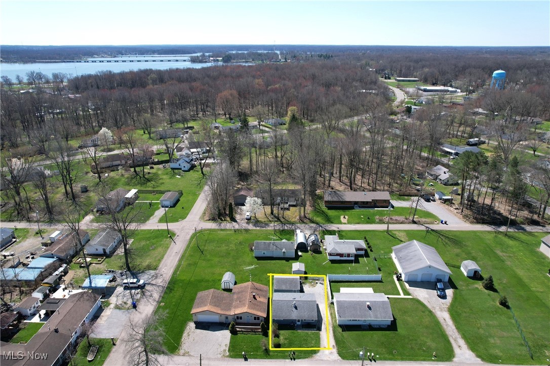 17733 Redwood Road, Lake Milton, Ohio image 4