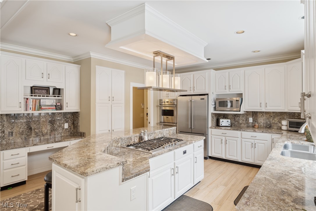 7220 Rollingbrook Trail, Solon, Ohio image 16