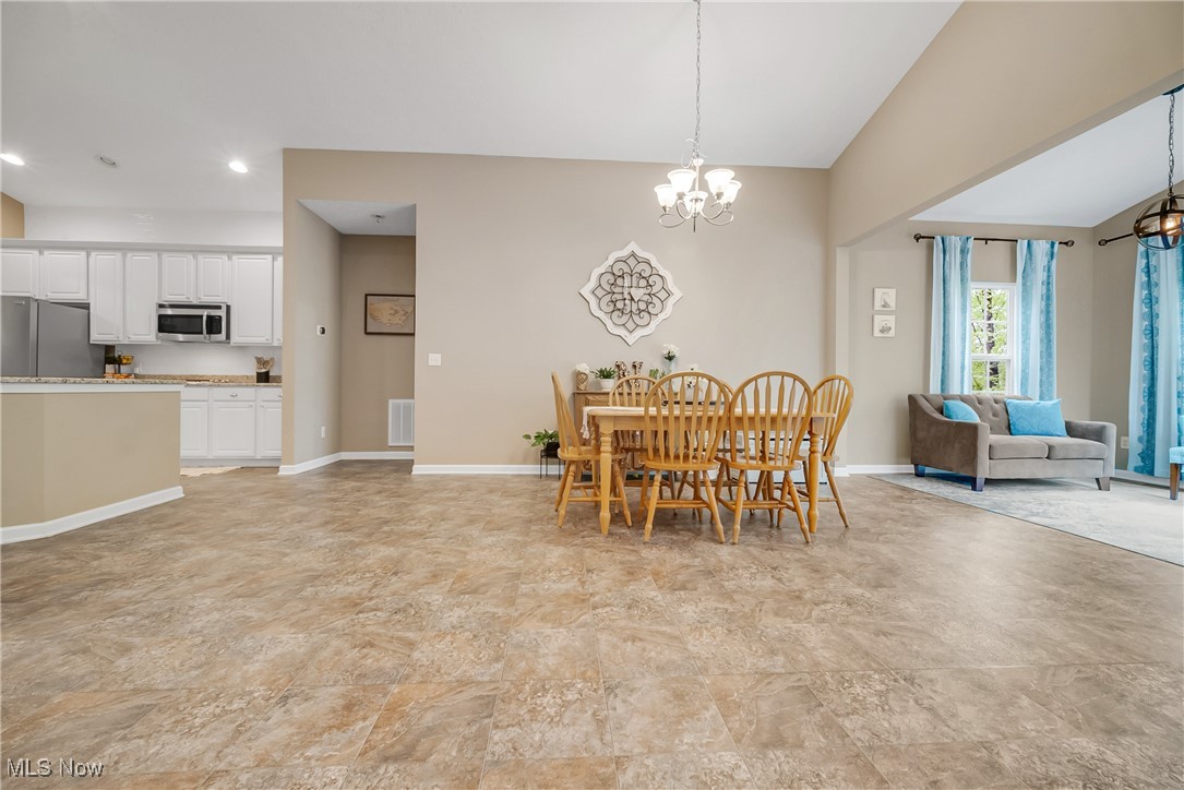 10304 Herrington Drive, Aurora, Ohio image 12