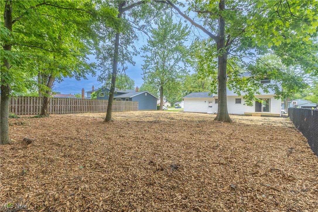 36982 S Lake Shore Boulevard, Eastlake, Ohio image 28
