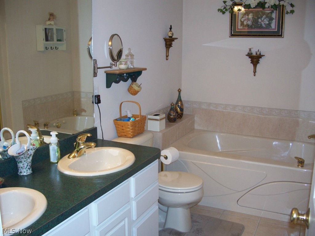 Stonehedge Condo - Residential