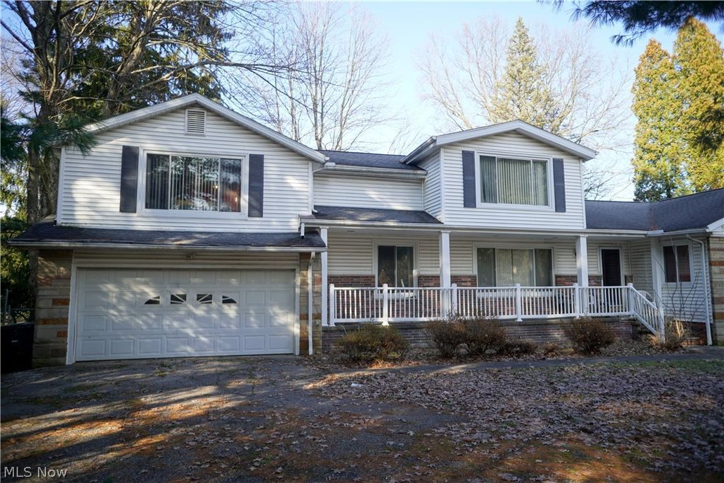 Photo of 5285 Ridgebury Boulevard, Cleveland, OH 44124 (MLS # 5203702)