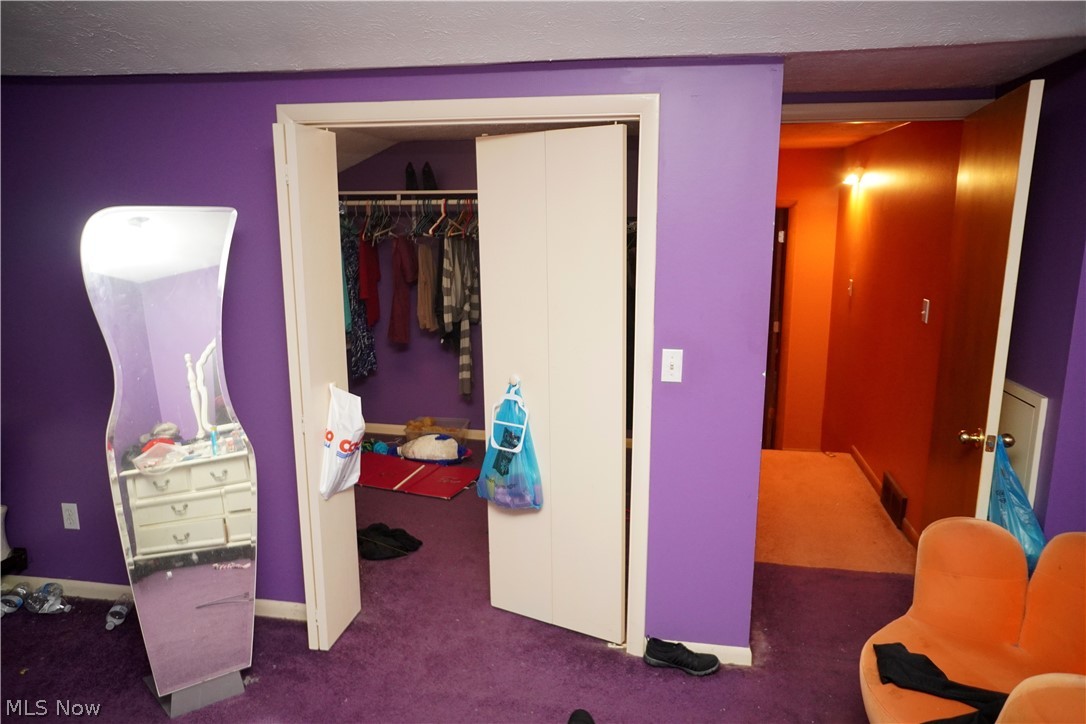 J & H Theil - Residential