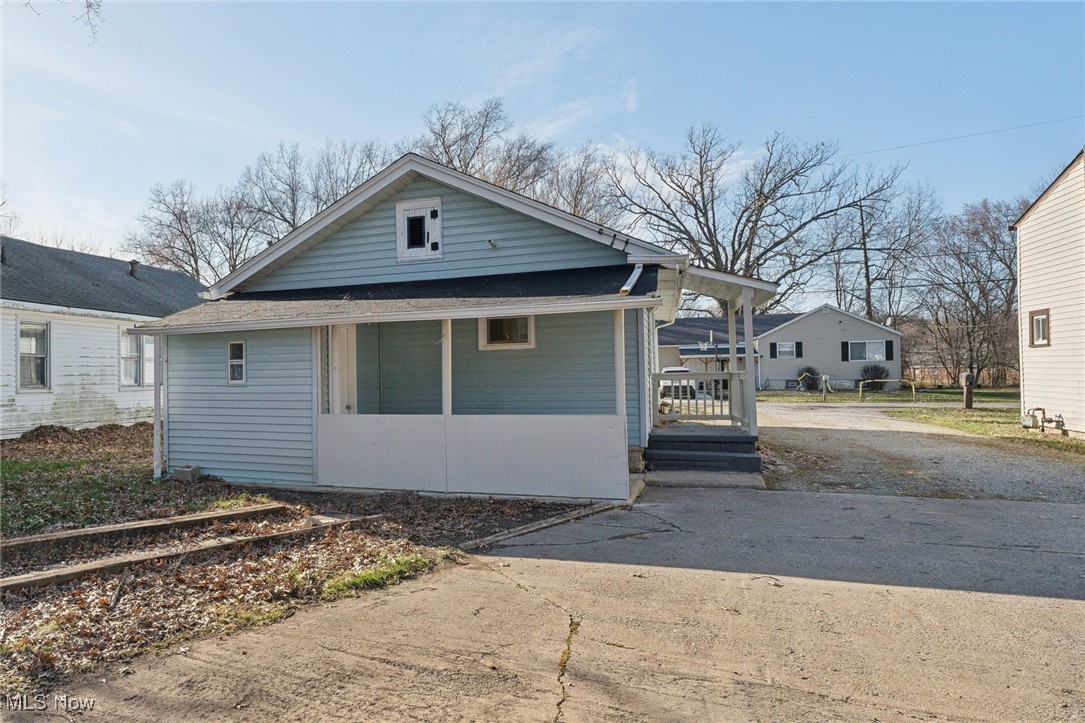 254 Oakwood Street, Elyria, Ohio image 8